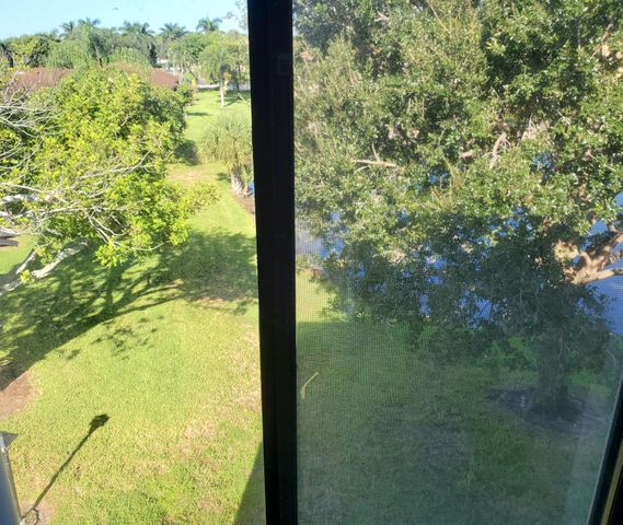 629 Sea Pine Way H3, Greenacres, FL 33415