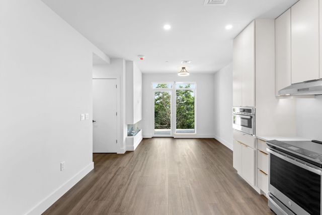 125 Cambrian Way Unit 608, Burlington, VT 05401