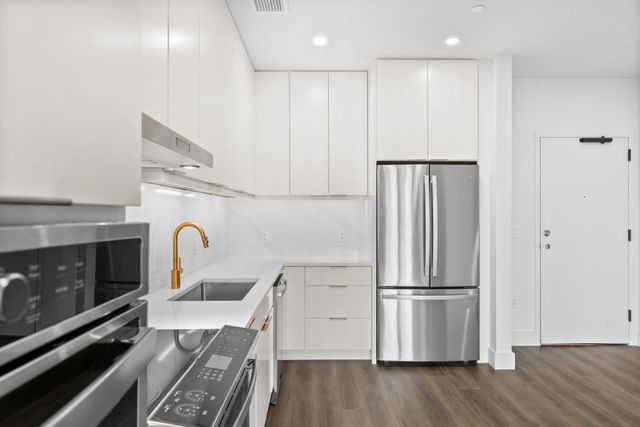 125 Cambrian Way Unit 608, Burlington, VT 05401