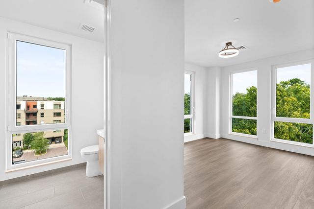 125 Cambrian Way Unit 608, Burlington, VT 05401