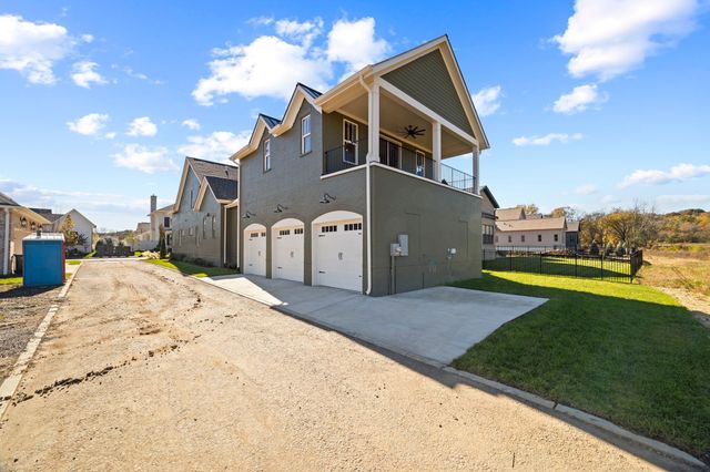 1304 McQuiddy Rd, Nashville, TN 37221