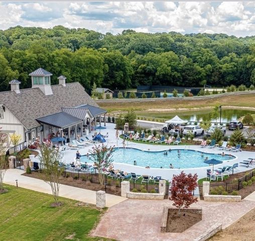 1304 McQuiddy Rd, Nashville, TN 37221