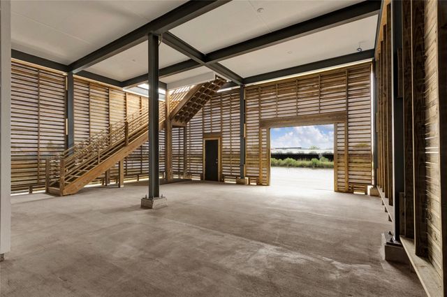 28 Cmdr Runco Lane, Taylor Lake Village, TX 77586