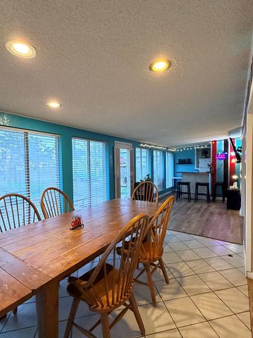 1304 NW 9th St, Andrews, TX 79360