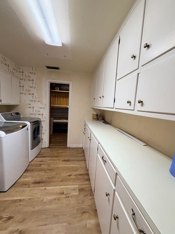 1304 NW 9th St, Andrews, TX 79360