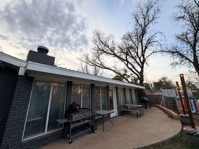 1304 NW 9th St, Andrews, TX 79360