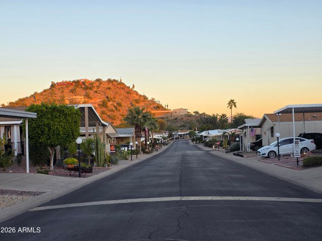 2233 E BEHREND Drive 81, Phoenix, AZ 85024