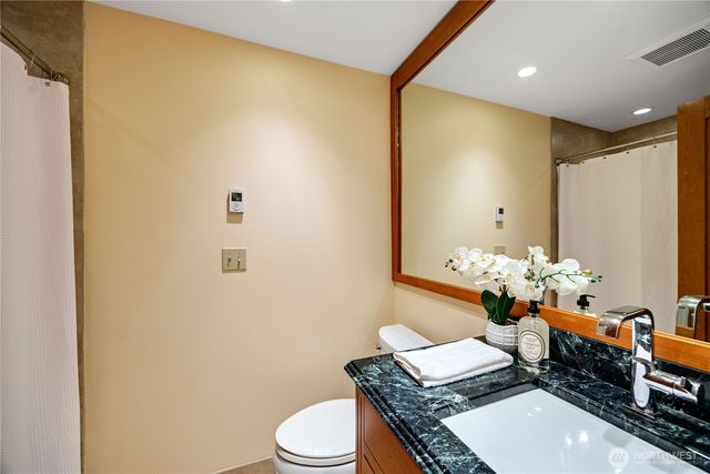 153 Madison Avenue N, Bainbridge Island, WA 98110