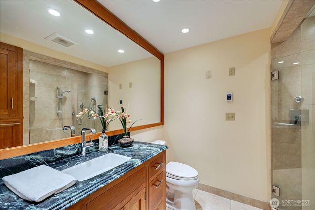153 Madison Avenue N, Bainbridge Island, WA 98110