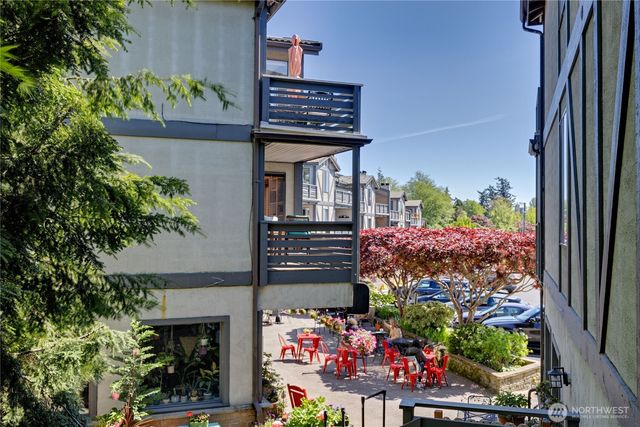 153 Madison Avenue N, Bainbridge Island, WA 98110