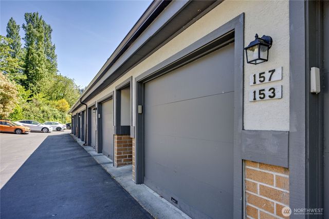 153 Madison Avenue N, Bainbridge Island, WA 98110