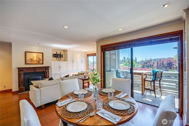 153 Madison Avenue N, Bainbridge Island, WA 98110