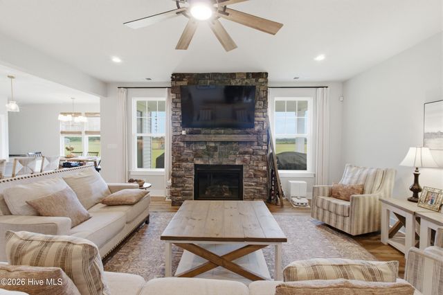 190 Red Bud Drive, Moyock, NC 27958