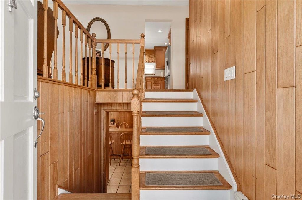 196 Von Huenfeld Street, Massapequa Park, NY 11762 — photo 2