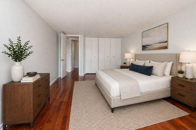 655 W IRVING PARK Road 1903, Chicago, IL 60613