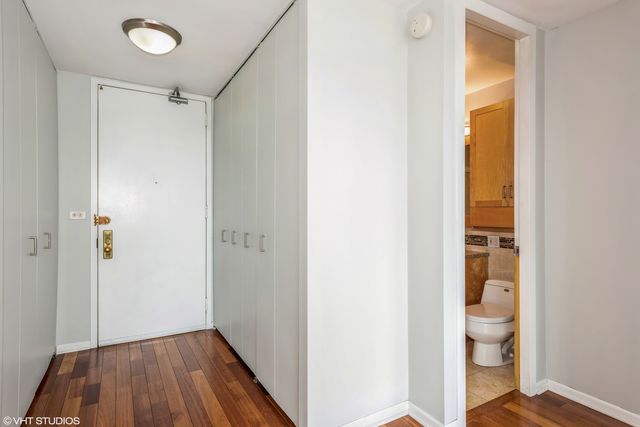 655 W IRVING PARK Road 1903, Chicago, IL 60613