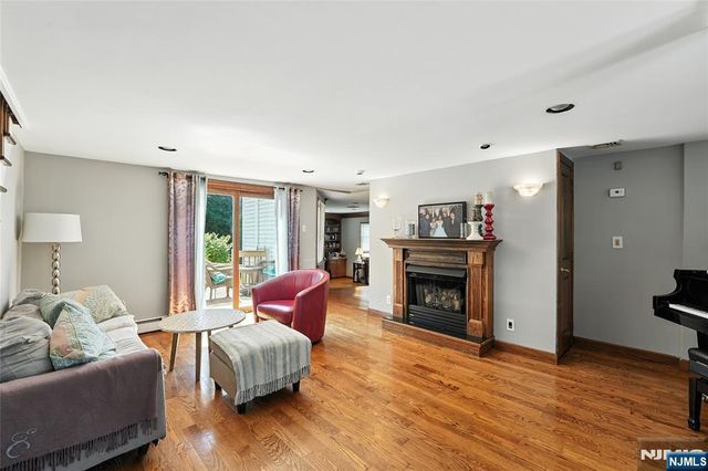 140 Greenbrook Road, Caldwell, NJ 07006