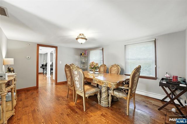 140 Greenbrook Road, Caldwell, NJ 07006