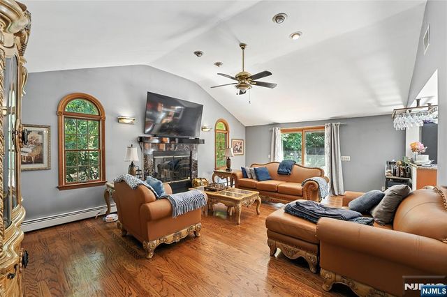 140 Greenbrook Road, Caldwell, NJ 07006