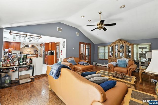 140 Greenbrook Road, Caldwell, NJ 07006