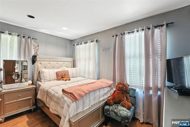 140 Greenbrook Road, Caldwell, NJ 07006