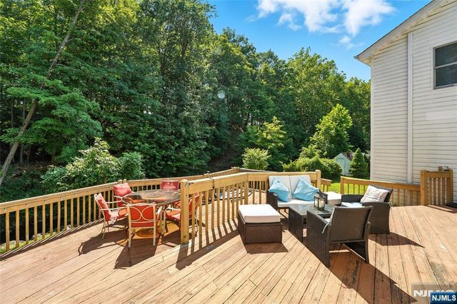 140 Greenbrook Road, Caldwell, NJ 07006