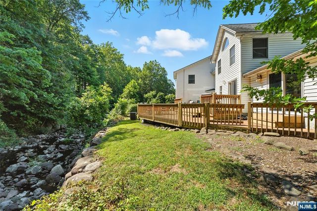 140 Greenbrook Road, Caldwell, NJ 07006