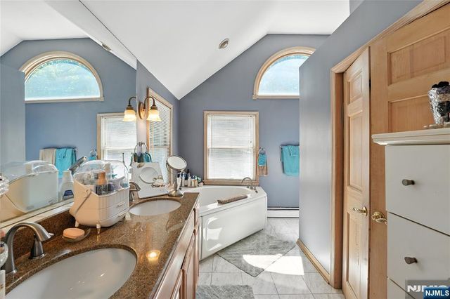 140 Greenbrook Road, Caldwell, NJ 07006