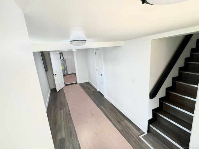 22 Hemlock Trail, Newtown, CT 06482