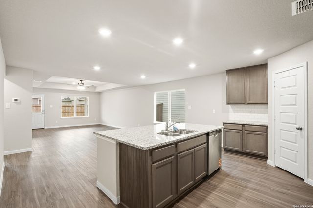 1224 Sweden, Seguin, TX 78155