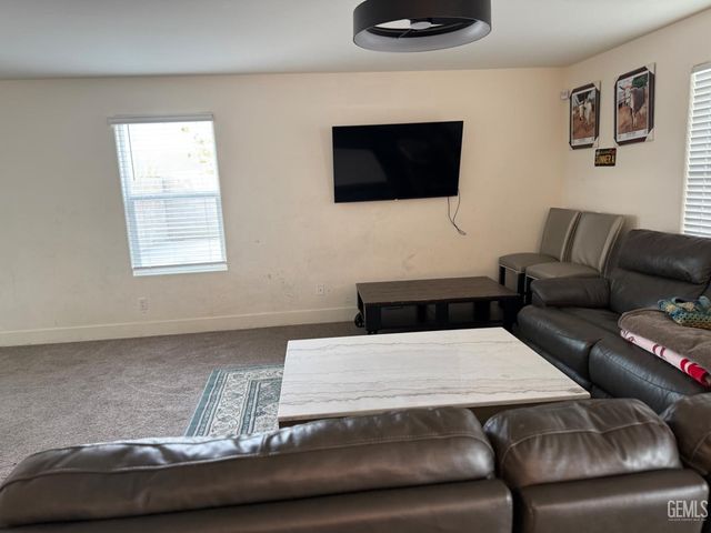 6500 Cordell Way, Bakersfield, CA 93311