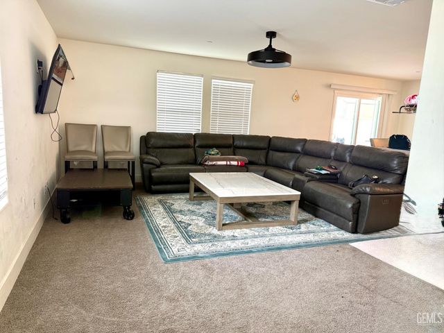 6500 Cordell Way, Bakersfield, CA 93311