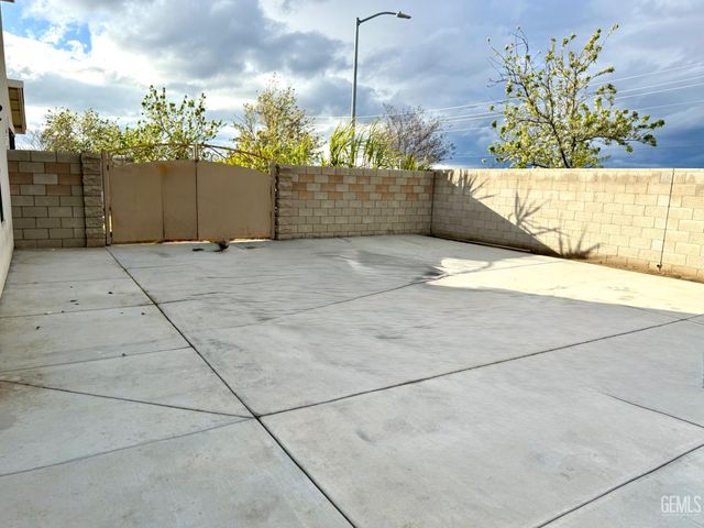 6500 Cordell Way, Bakersfield, CA 93311