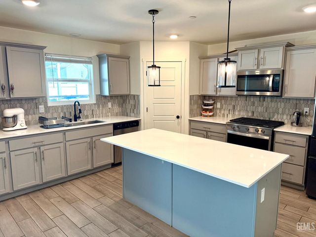 6500 Cordell Way, Bakersfield, CA 93311