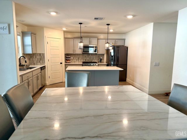 6500 Cordell Way, Bakersfield, CA 93311