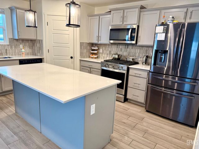 6500 Cordell Way, Bakersfield, CA 93311