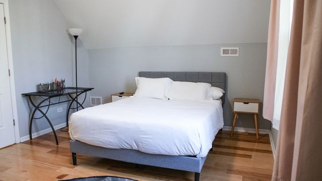 1725 N Kedvale Avenue, Chicago, IL 60639