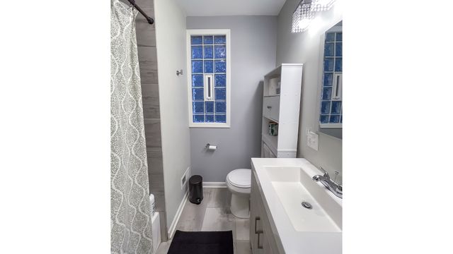 1725 N Kedvale Avenue, Chicago, IL 60639