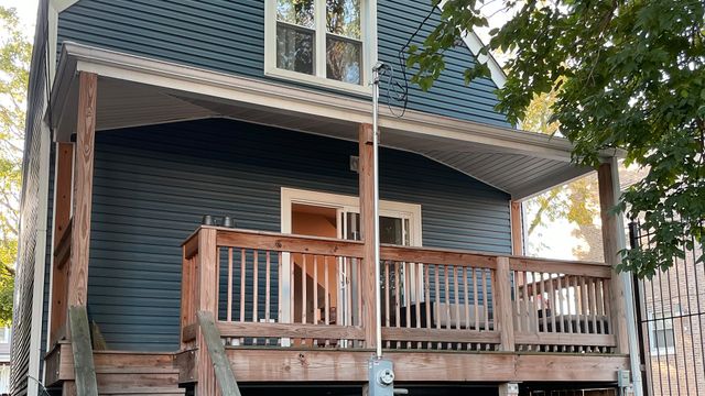 1725 N Kedvale Avenue, Chicago, IL 60639