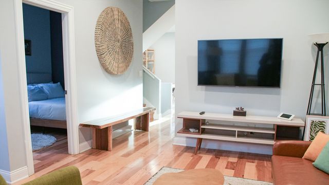 1725 N Kedvale Avenue, Chicago, IL 60639