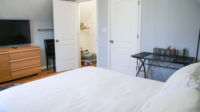 1725 N Kedvale Avenue, Chicago, IL 60639