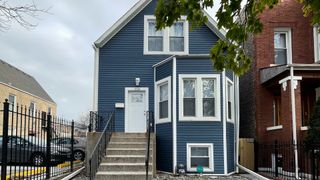 1725 N Kedvale Avenue, Chicago, IL 60639