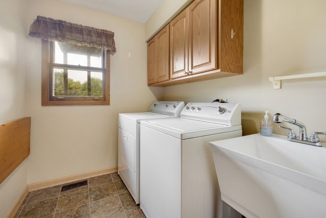 1150 Anne Court, Sleepy Hollow, IL 60118