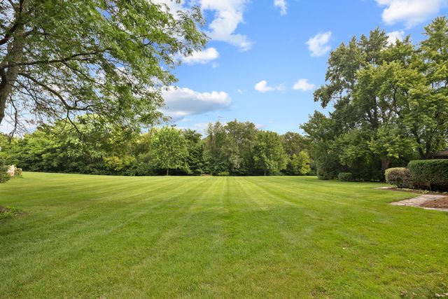 1150 Anne Court, Sleepy Hollow, IL 60118