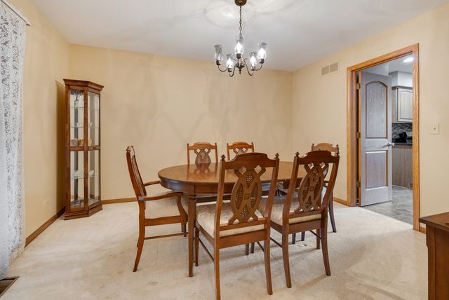 1150 Anne Court, Sleepy Hollow, IL 60118