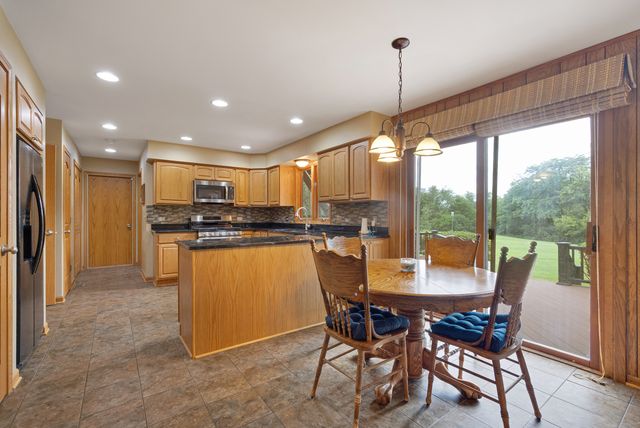 1150 Anne Court, Sleepy Hollow, IL 60118