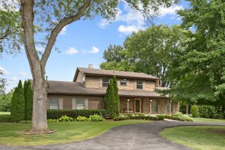 1150 Anne Court, Sleepy Hollow, IL 60118