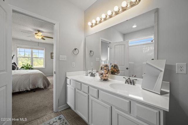 401 Vandemere Court, Holly Ridge, NC 28445