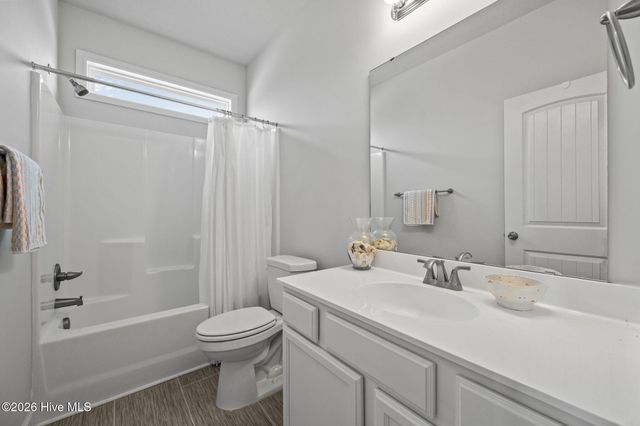 401 Vandemere Court, Holly Ridge, NC 28445