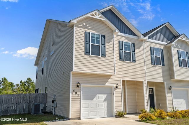 401 Vandemere Court, Holly Ridge, NC 28445
